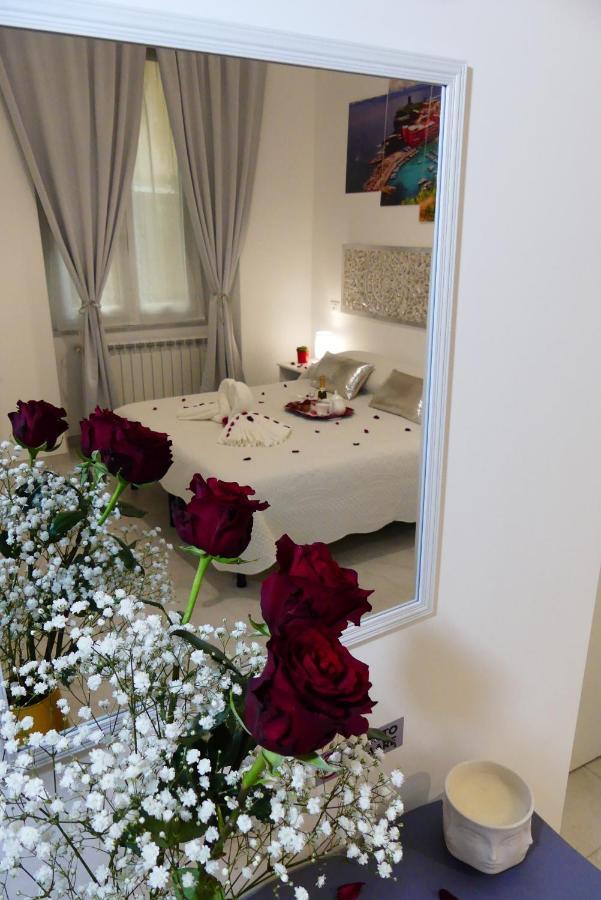 Valentyna Rooms Ла-Спеція Екстер'єр фото